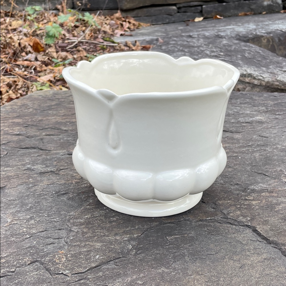Awesome Vintage Haeger White Ceramic Art Deco Planter - Picture 3 of 11